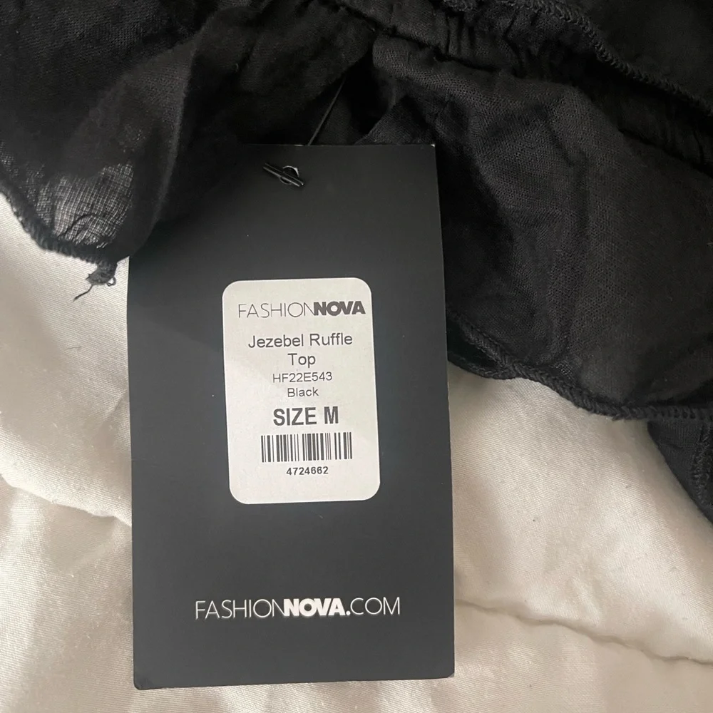 NWT. Fashion Nova Jezebel ruffle crop top. - Picture 3 of 3